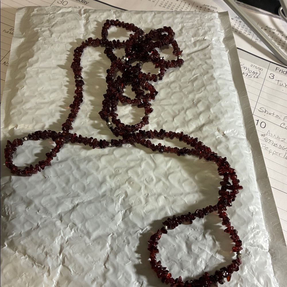 Garnet chip necklace to 1960’s